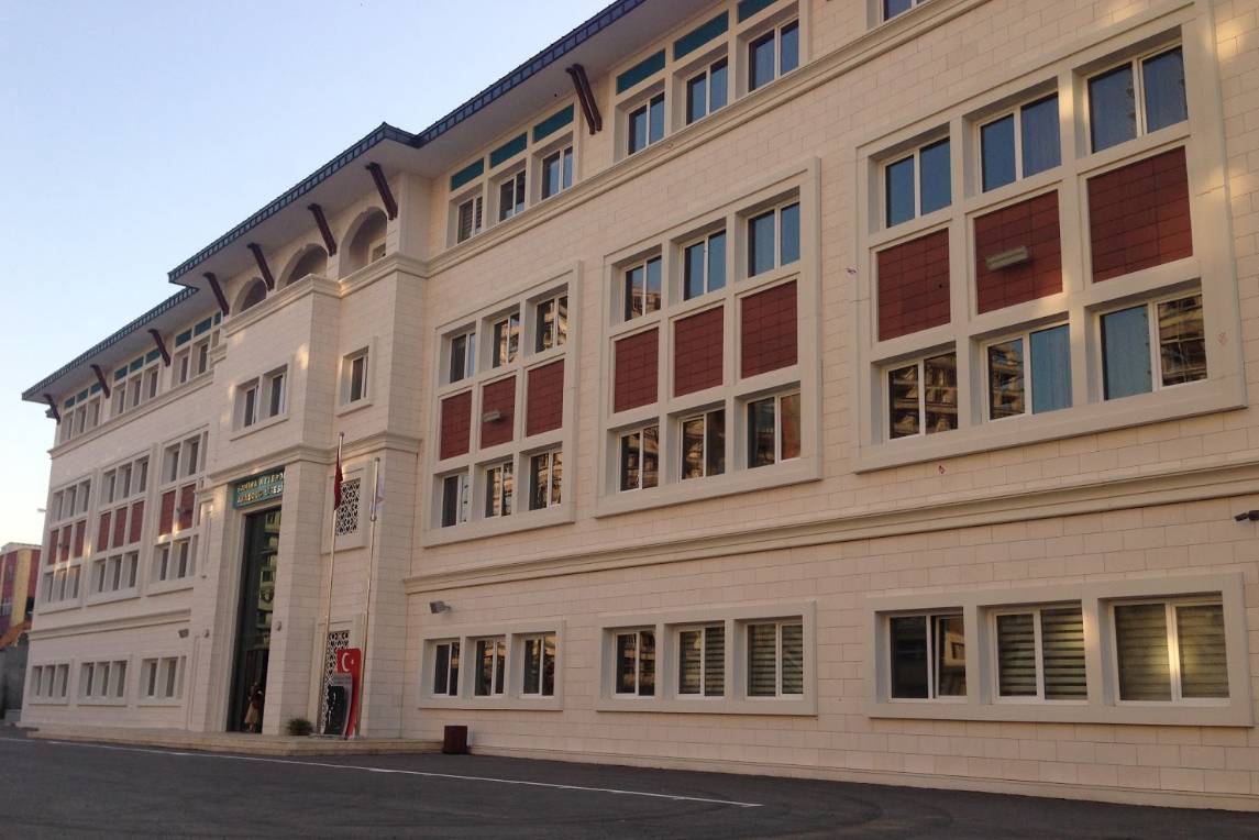 Semiha Ayverdi Anadolu Lisesi